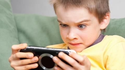 تأثیرات بازی های رایانه ای بر کودکان و نوجوانان