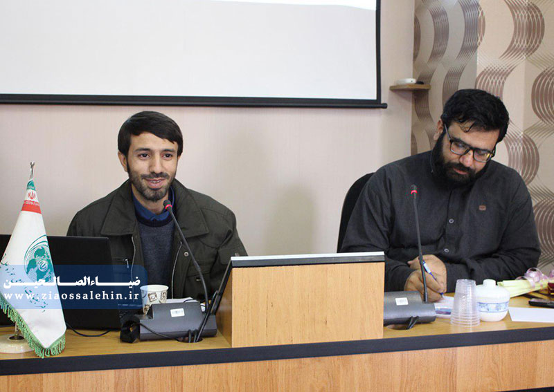 نشست تجلیل و تحلیل از فعالان فضای مجازی نشست تجلیل و تحلیل از فعالان فضای مجازی