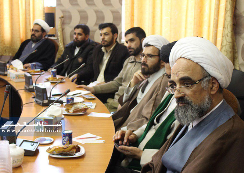 نشست تجلیل و تحلیل از فعالان فضای مجازی نشست تجلیل و تحلیل از فعالان فضای مجازی
