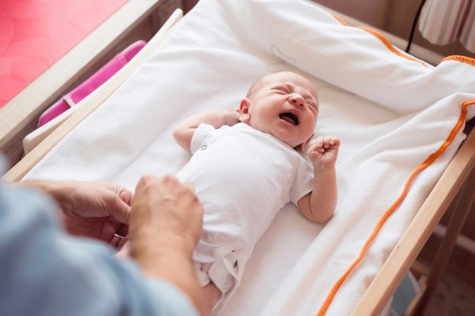 چرایی و نشانه های اسهال در نوزادان