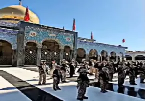 همخوانی "سلام فرمانده" در حرم حضرت زینب سلام الله علیها