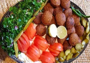 طرز تهیه فلافل خانگی با عدس و نخود