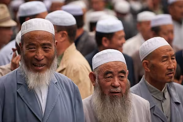 بررسی تاریخی و حقوقی وضعیت مسلمانان چین؛ اویغورها و هویی‌ها