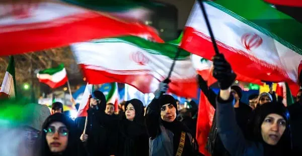 ۴۲ جمله جهت پلاکارد در تجمعات خیابانی امت مبعوث